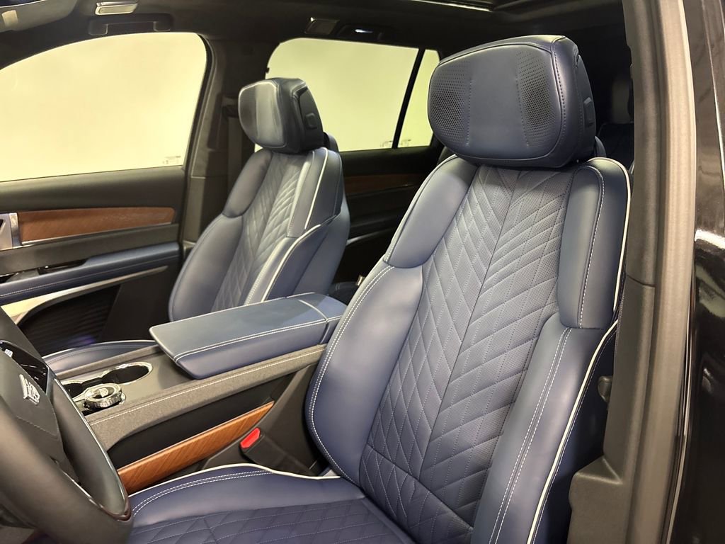 New 2026 Cadillac Vistiq Premium Luxury image 27