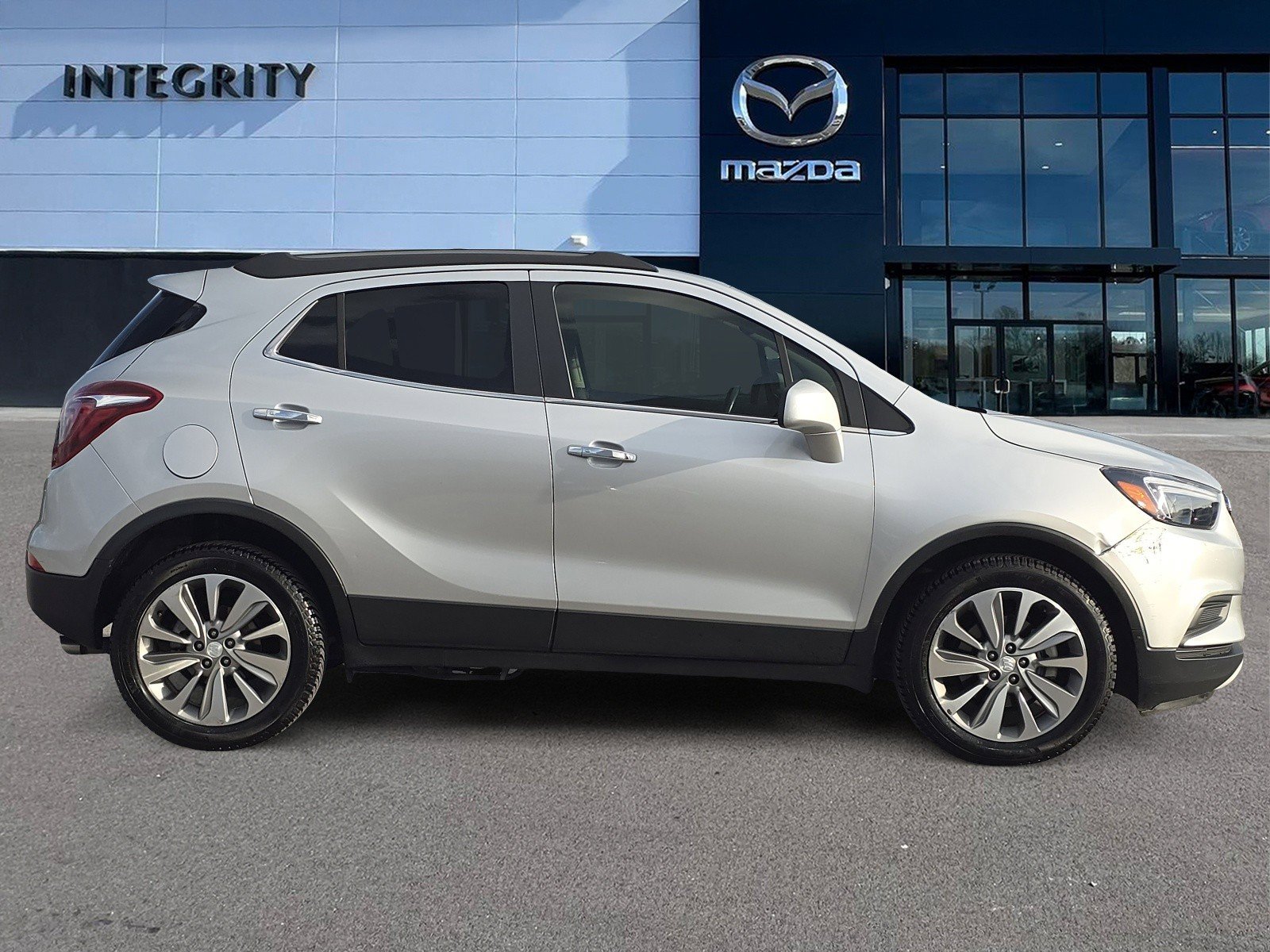 Used 2020 Buick Encore Preferred w/ Safety Package image 3