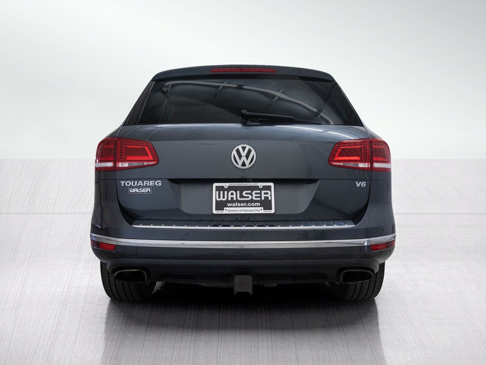 Used 2015 Volkswagen Touareg VR6 AWD/4WD image 4