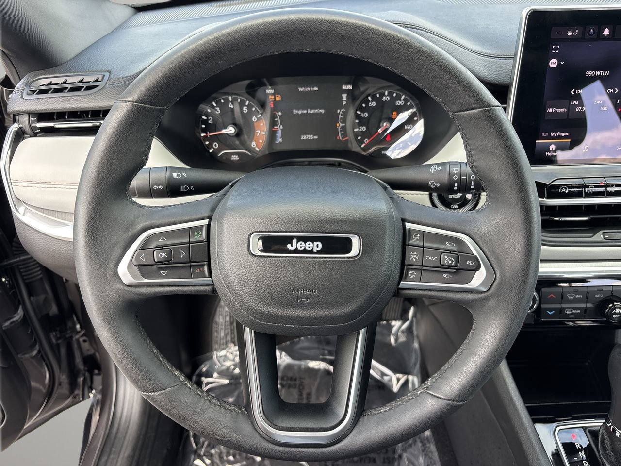 Used 2023 Jeep Compass Limited image 27