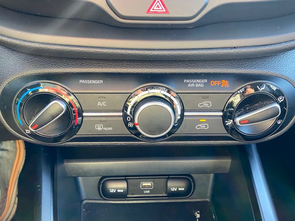 Used 2024 Kia Soul LX w/ Option Group 015 FWD image 17