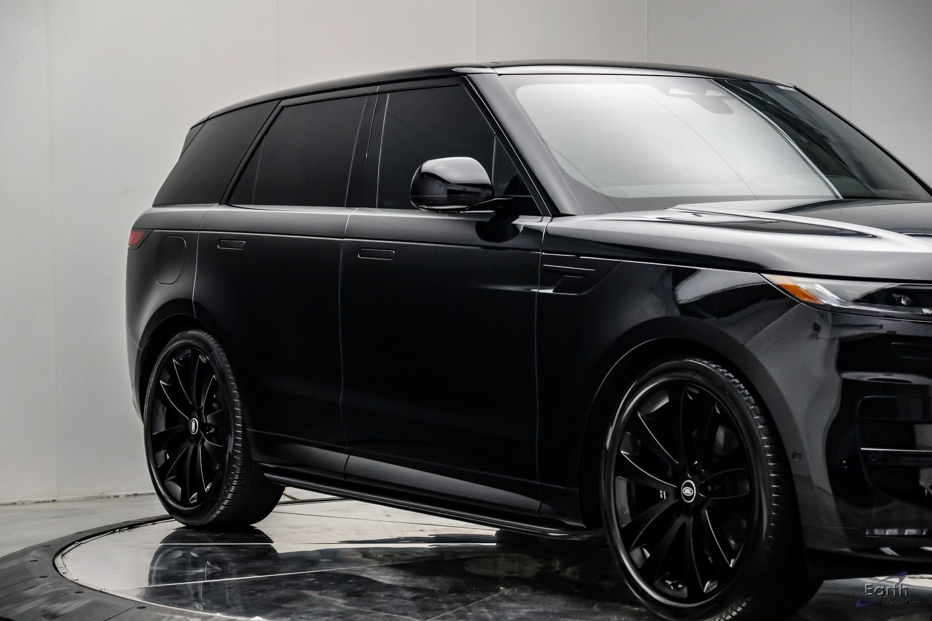 Used 2024 Land Rover Range Rover Sport Dynamic SE AWD/4WD image 24