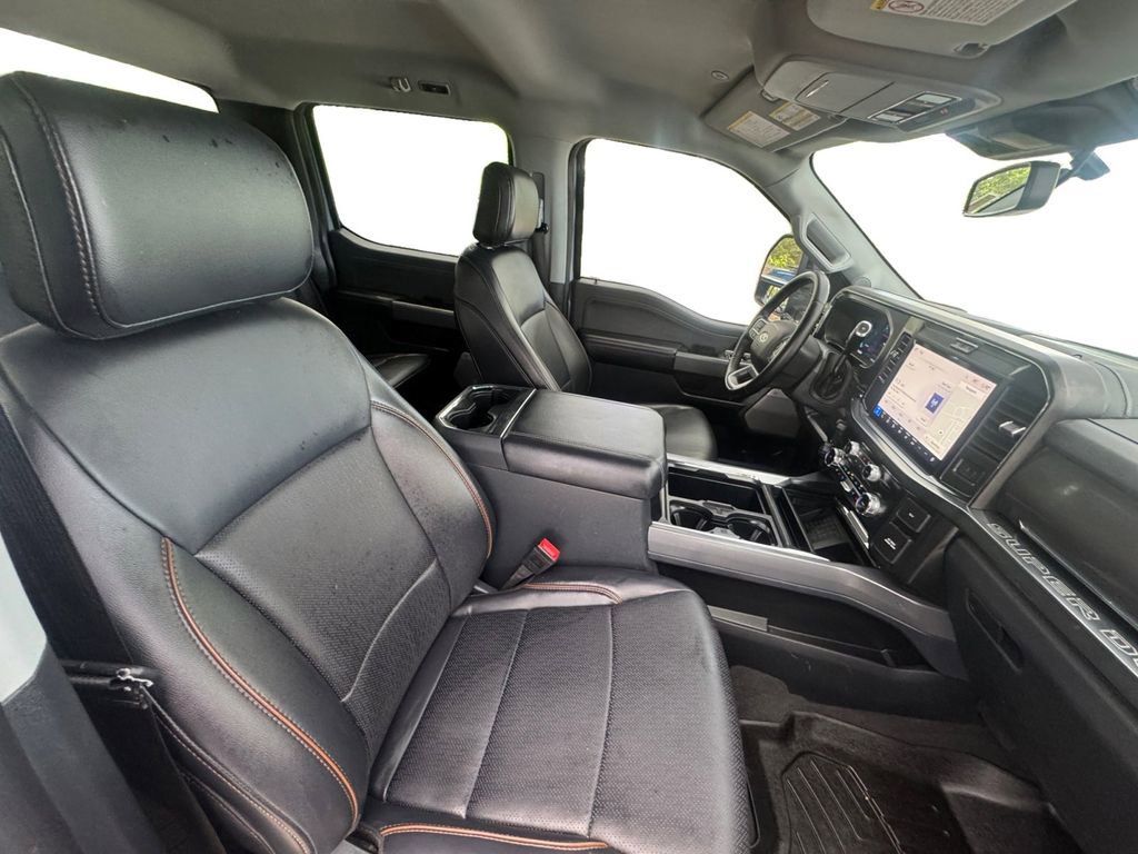 Used 2025 Ford F250 Lariat w/ FX4 Off-Road Package image 15