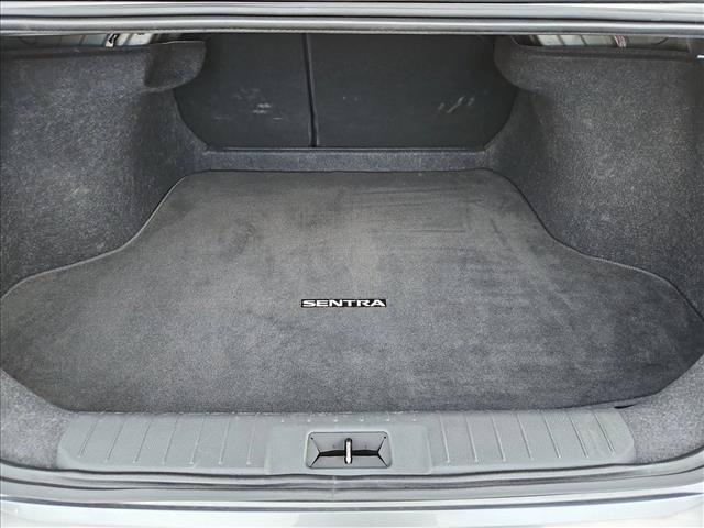 Used 2025 Nissan Sentra SR FWD image 6