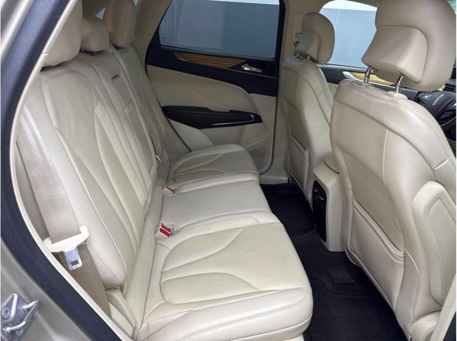 Used 2015 Lincoln MKC FWD w/ Equipment Group 101A Select image 20