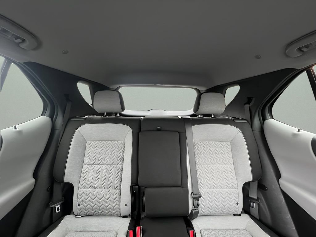 Used 2023 Chevrolet Equinox LT w/ Driver Convenience Package image 17