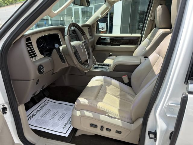 Used 2017 Lincoln Navigator Select AWD/4WD image 14