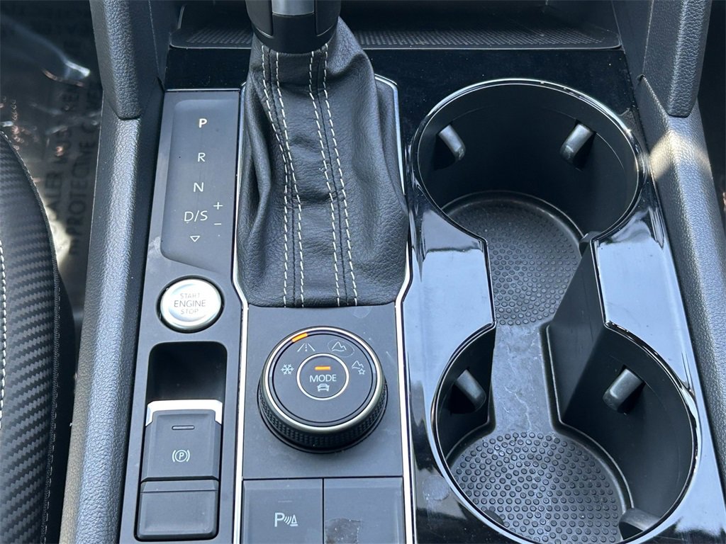 Used 2022 Volkswagen Atlas Cross Sport SE image 14