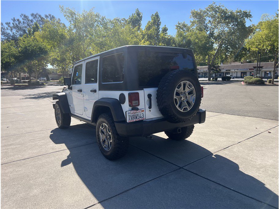 Used 2013 Jeep Wrangler Unlimited Rubicon w/ Connectivity Group AWD/4WD image 7