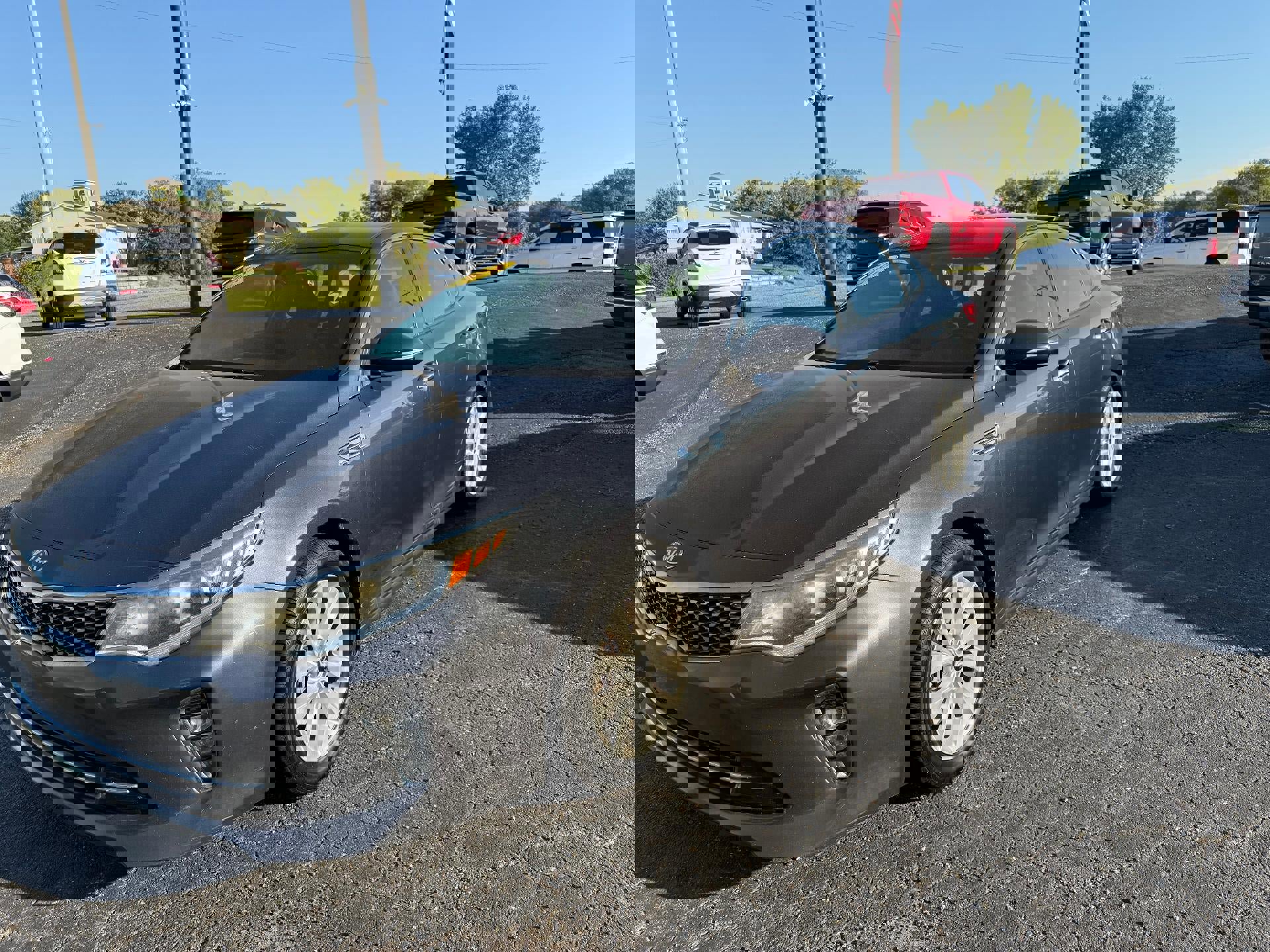 Used 2018 Kia Optima S image 2