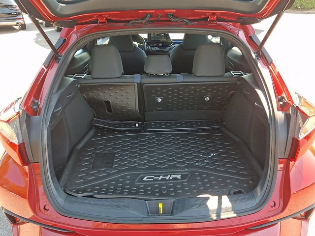 Used 2022 Toyota C-HR XLE FWD image 31