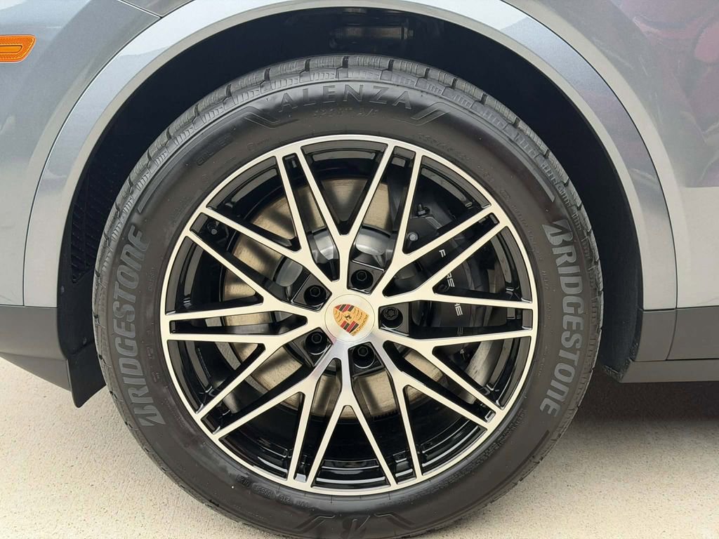New 2026 Porsche Cayenne E-Hybrid AWD/4WD image 10
