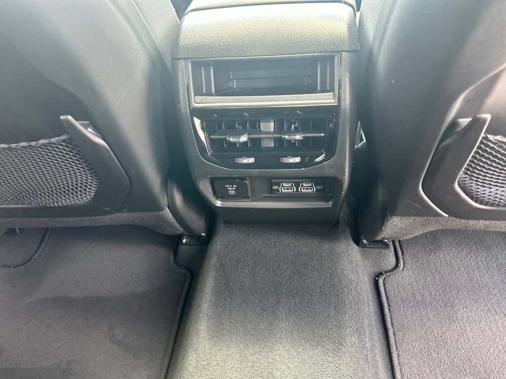 Used 2024 Jeep Grand Cherokee Laredo X w/ Luxury Tech Group I AWD/4WD image 29