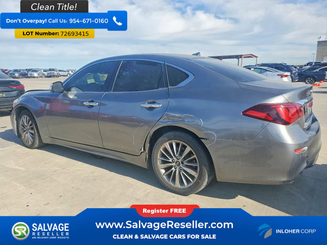 Used 2017 INFINITI Q70 3.7 image 3