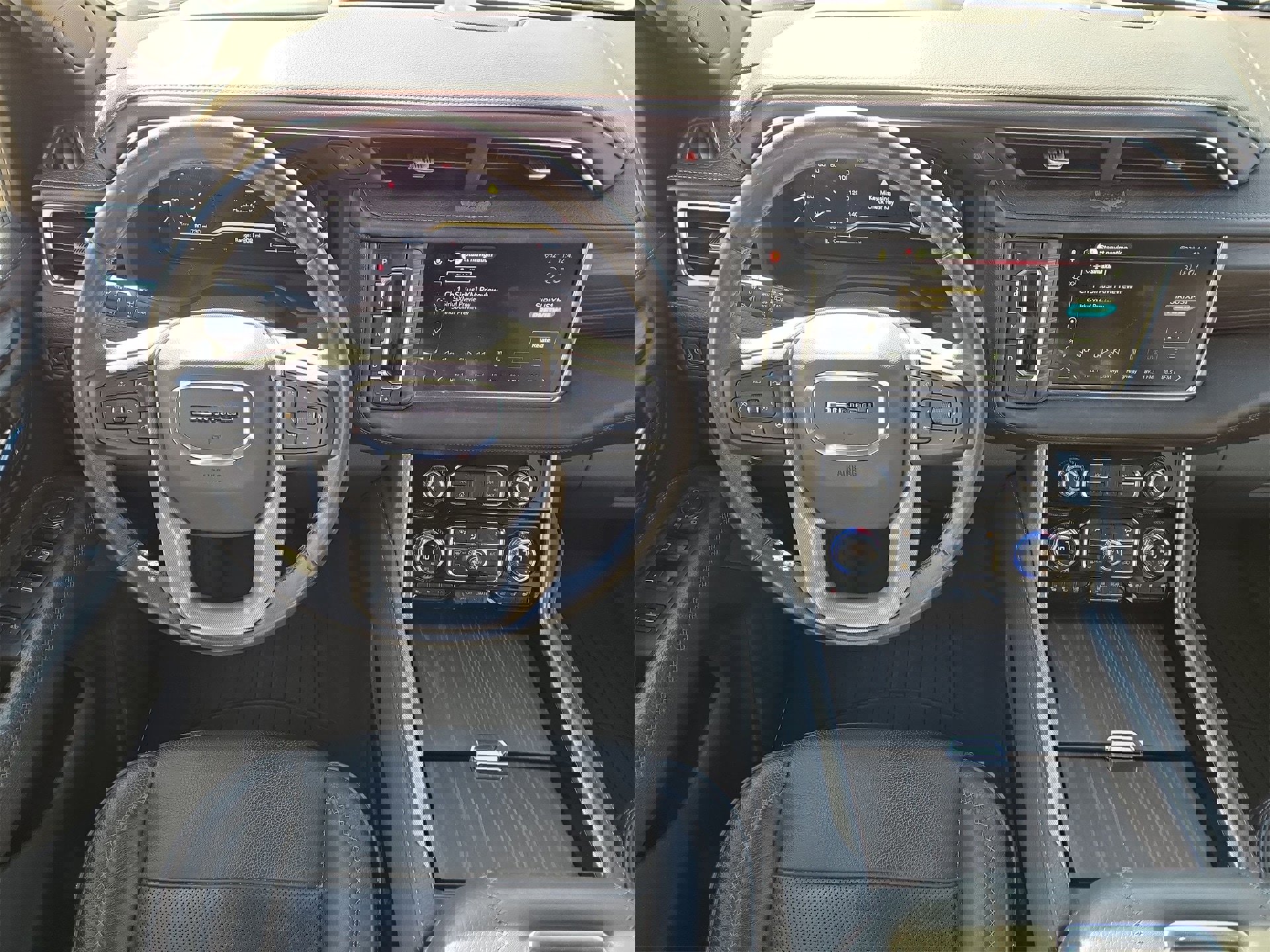 Used 2022 GMC Yukon XL Denali image 14