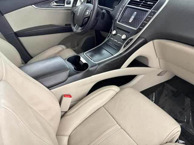 Used 2017 Lincoln MKX Reserve w/ Luxury Package AWD/4WD image 23