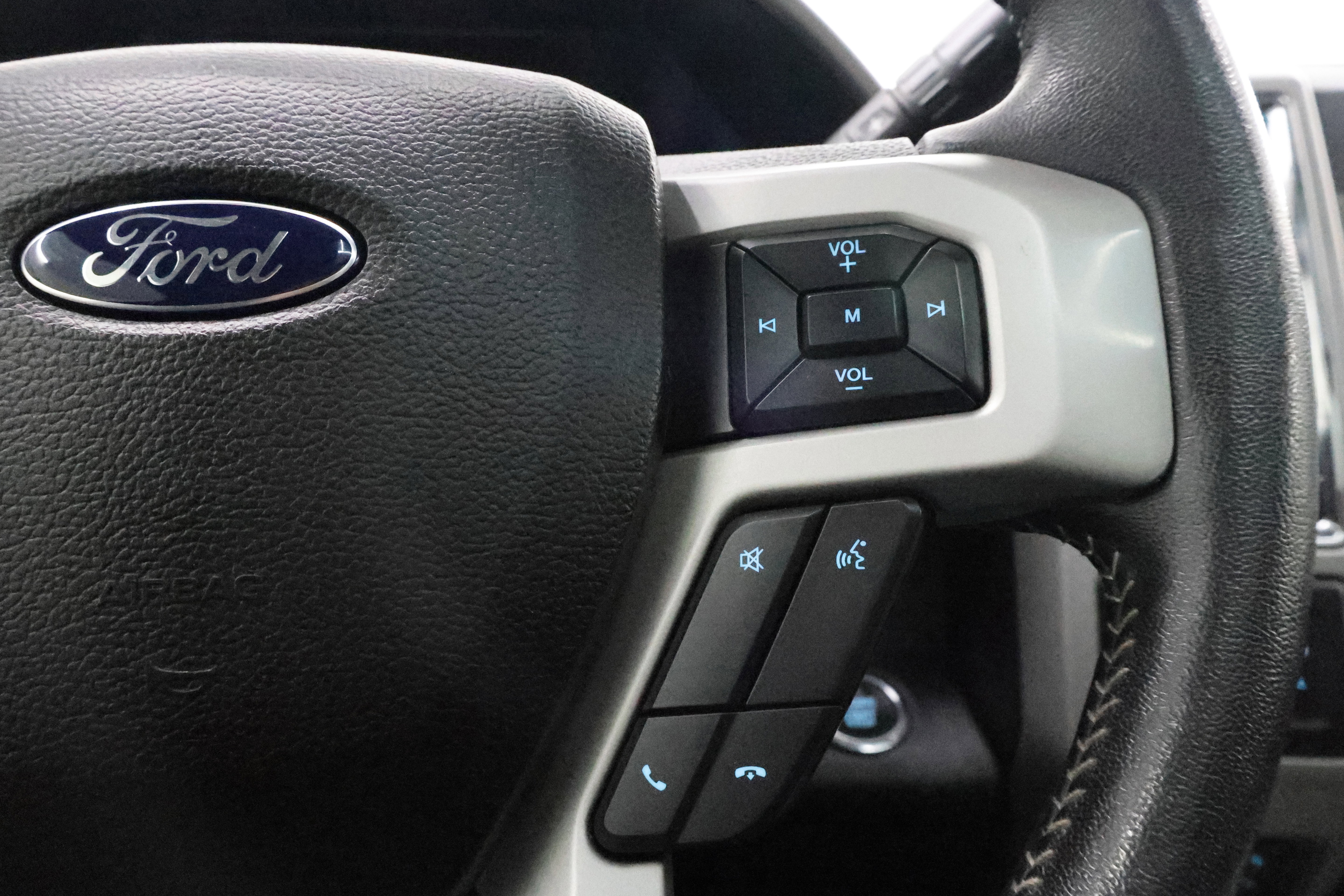 Used 2017 Ford F350 Lariat w/ Lariat Ultimate Package image 14