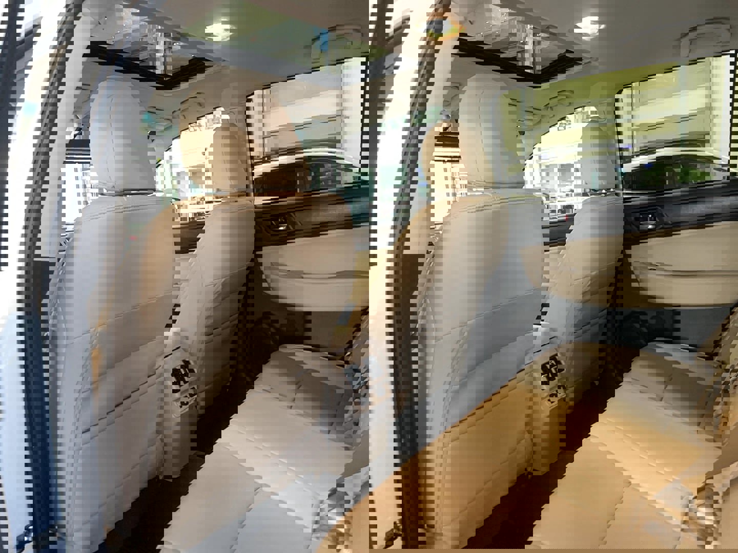 Used 2015 Subaru Outback 3.6R Limited AWD/4WD image 7