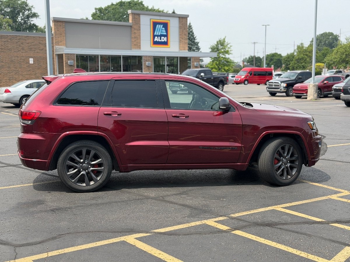Used 2020 Jeep Grand Cherokee High Altitude AWD/4WD image 4
