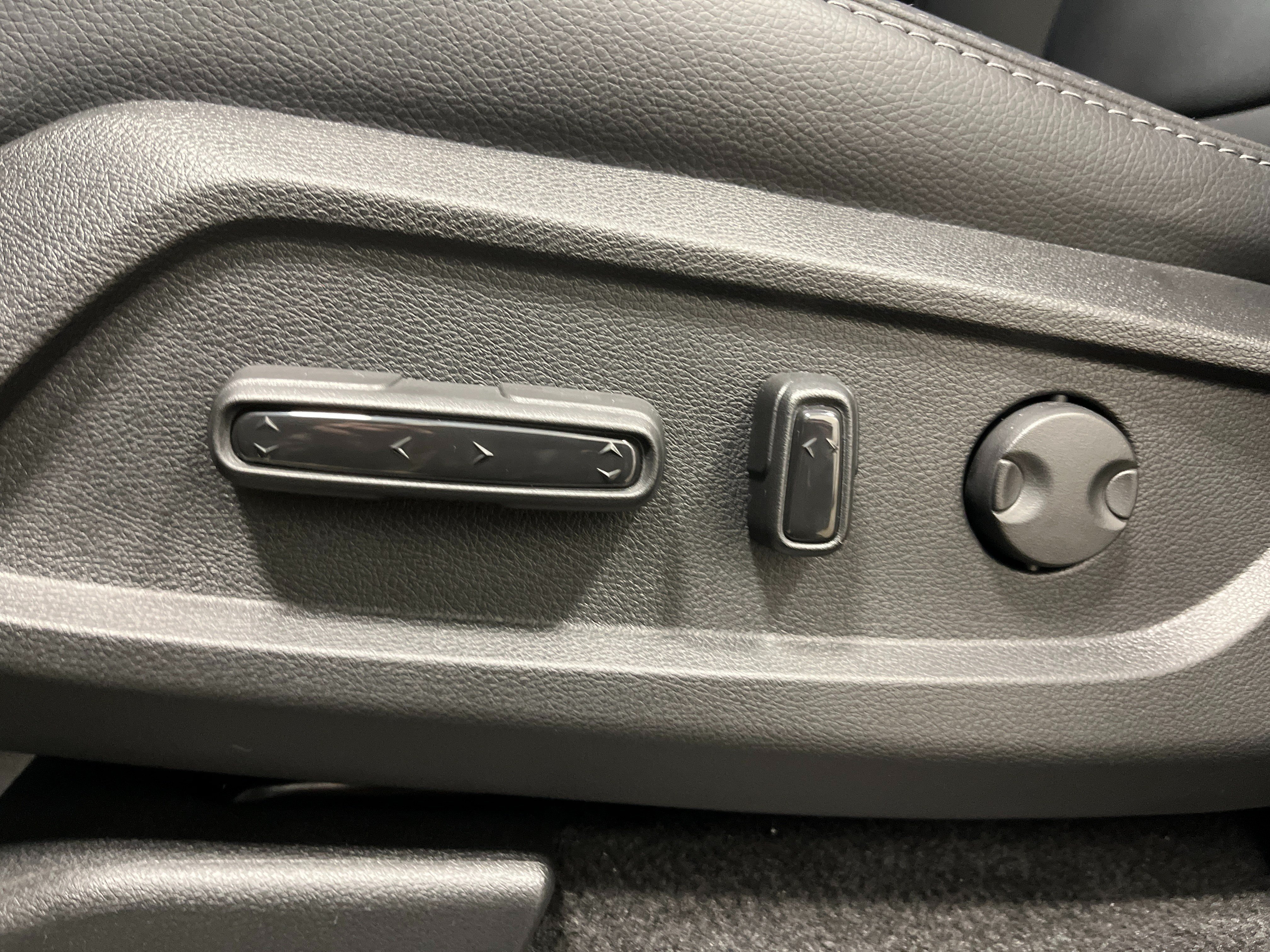 New 2026 Honda Pilot Touring image 9