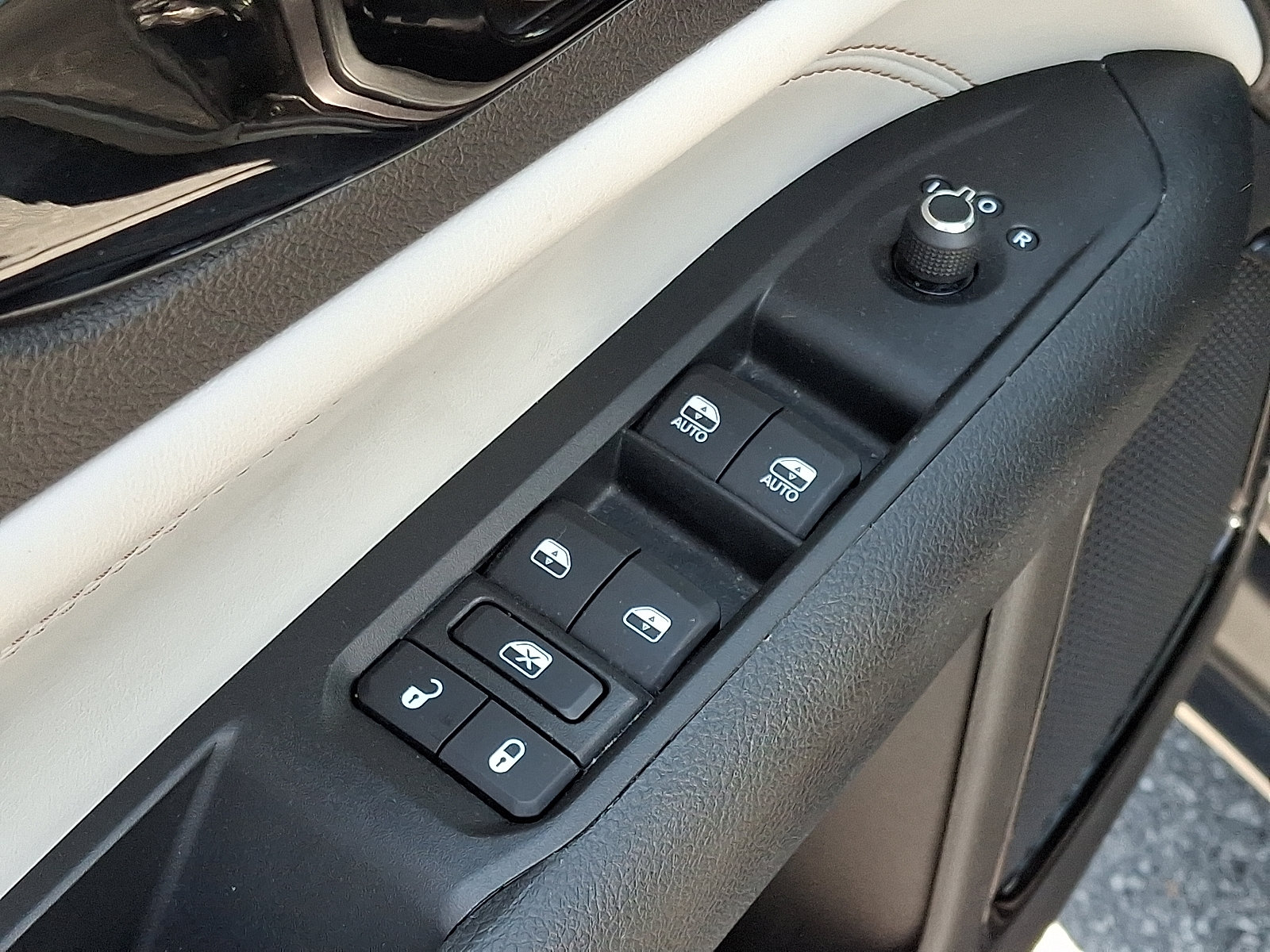 Used 2022 Jeep Compass Limited AWD/4WD image 15