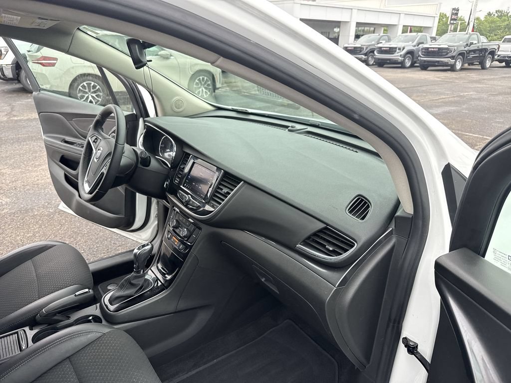 Certified 2022 Buick Encore Preferred w/ Safety Package FWD image 36