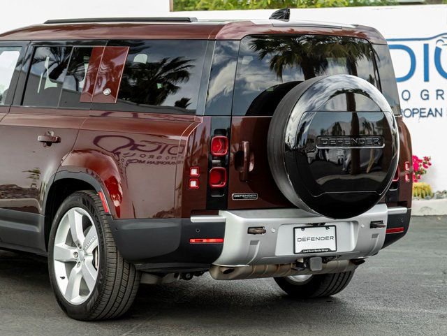 Used 2023 Land Rover Defender 130 First Edition image 10
