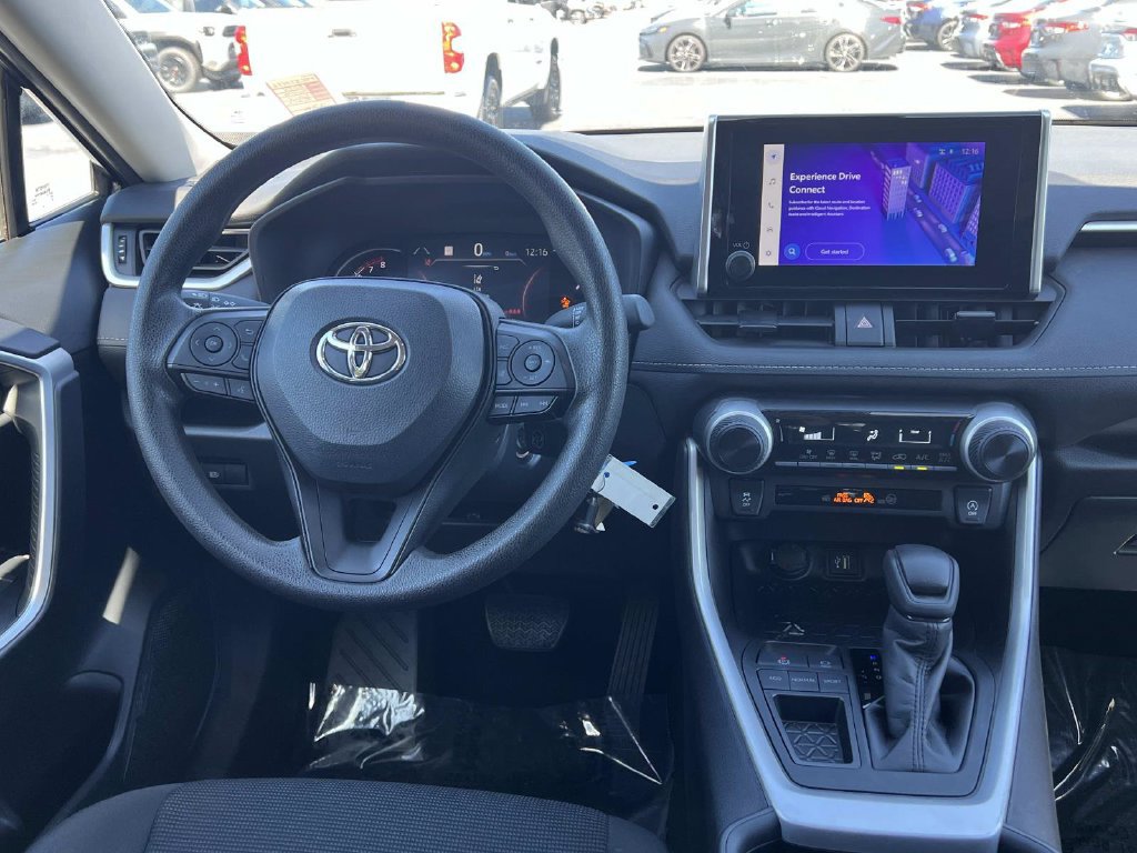 Used 2024 Toyota RAV4 LE FWD image 17