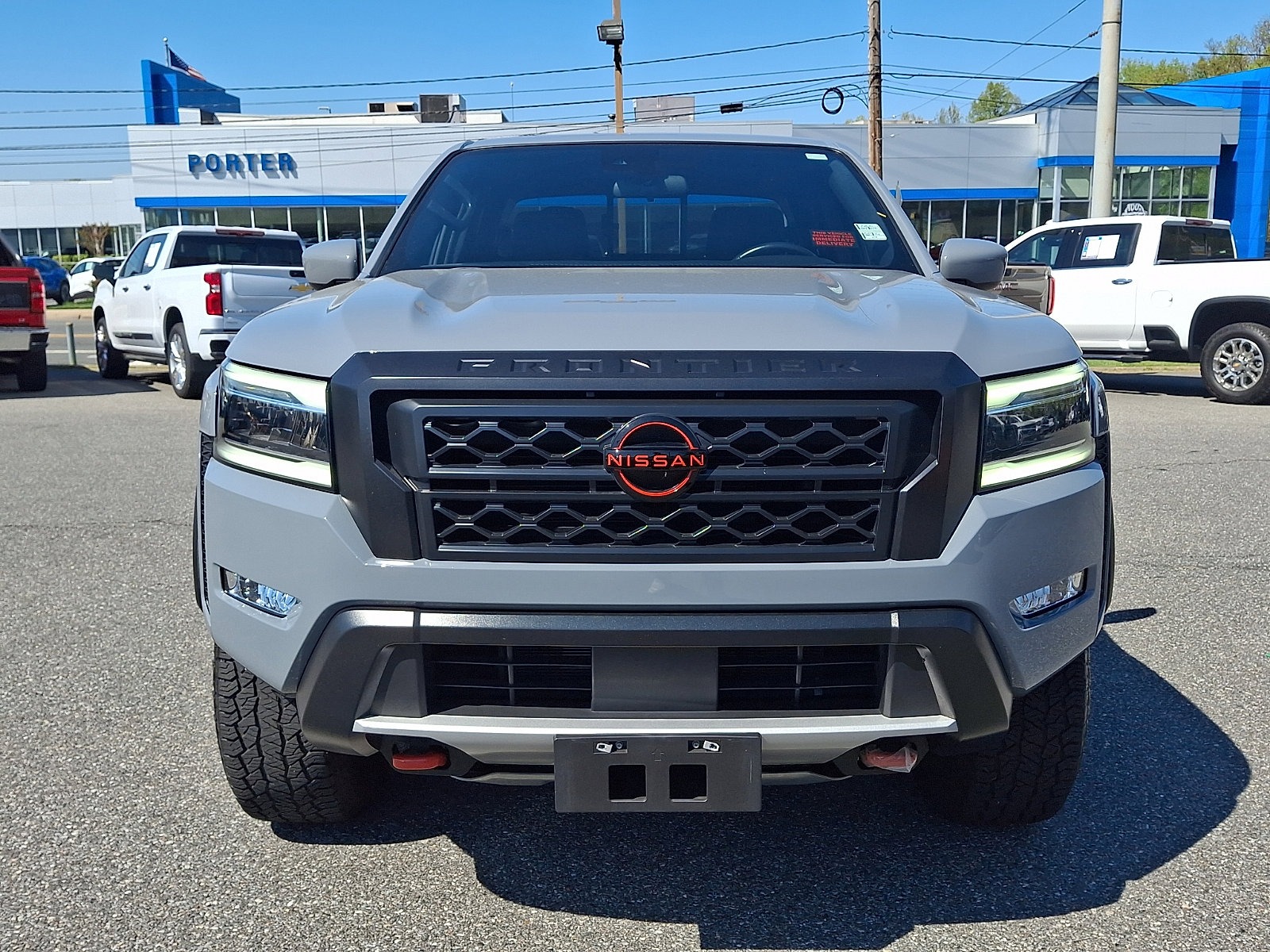 Used 2024 Nissan Frontier PRO-4X w/ Technology Package AWD/4WD image 2