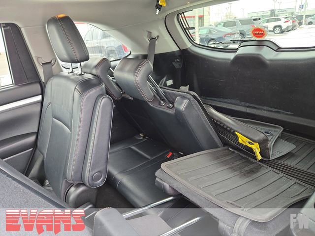 Used 2017 Toyota Highlander XLE image 27