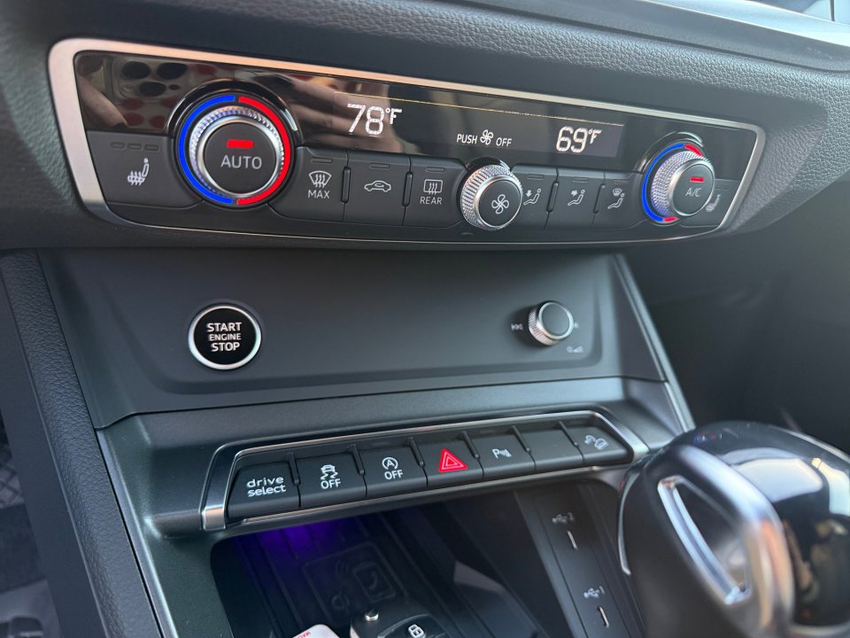 Certified 2024 Audi Q3 2.0T Premium Plus w/ Premium Plus Package image 20