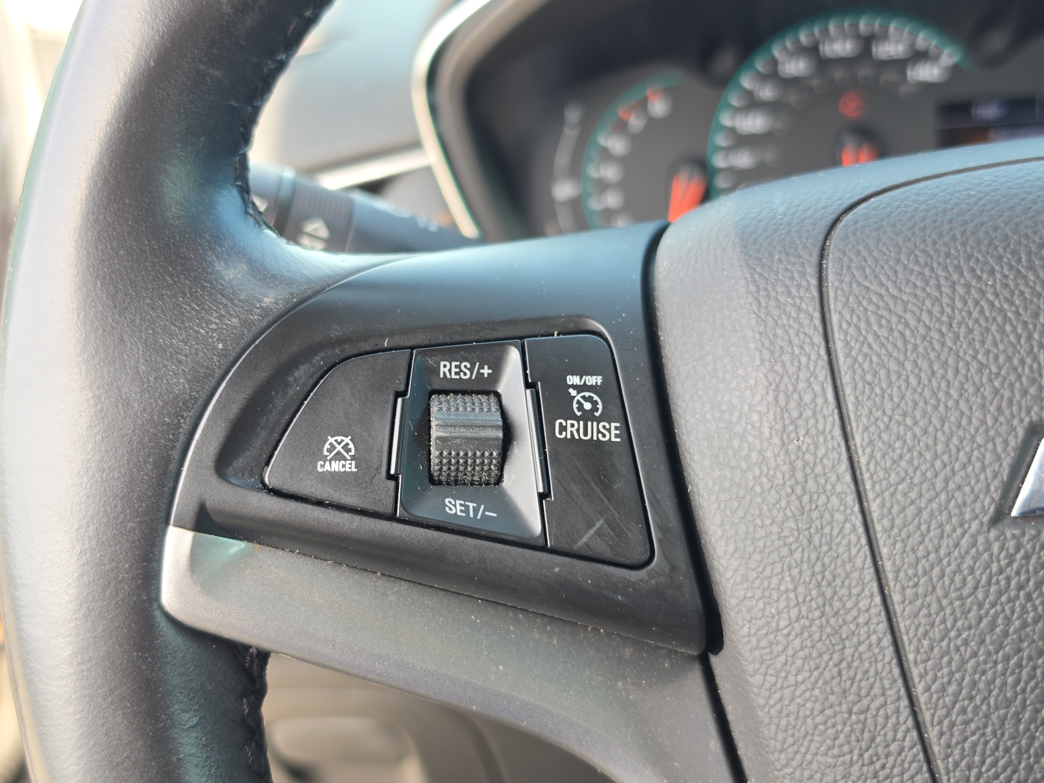 Used 2020 Chevrolet Trax LT w/ LT Convenience Package FWD image 20