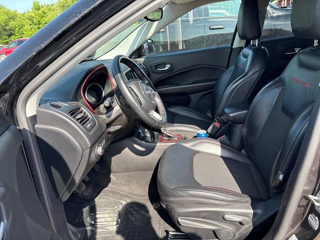 Used 2017 Jeep Compass Trailhawk AWD/4WD image 7