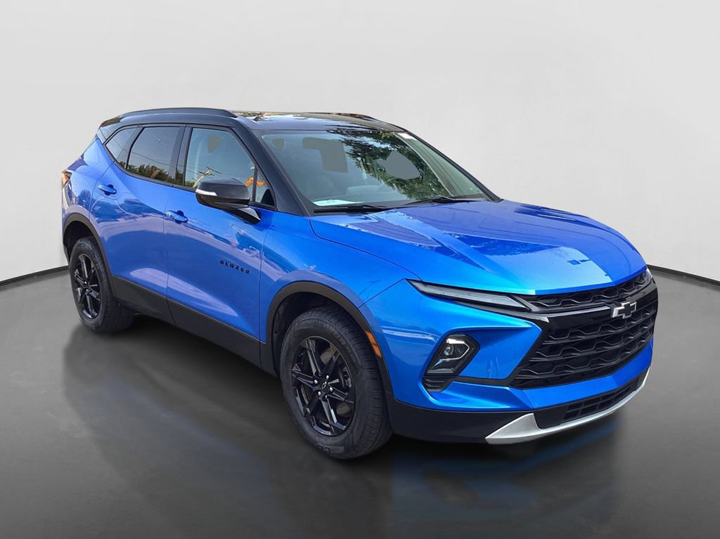 Used 2024 Chevrolet Blazer LT w/ Midnight/Sport Edition AWD/4WD video 3