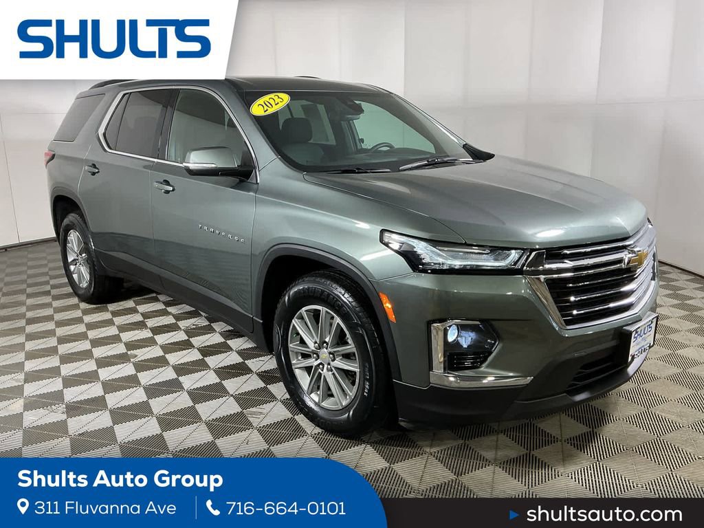 Used 2023 Chevrolet Traverse LT