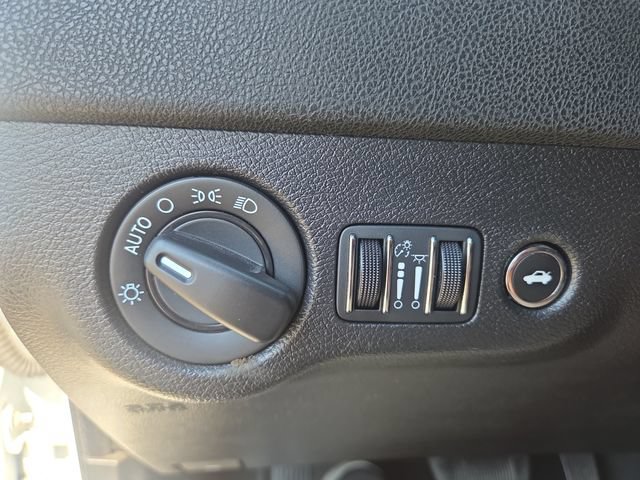 Used 2023 Dodge Charger SXT RWD image 18