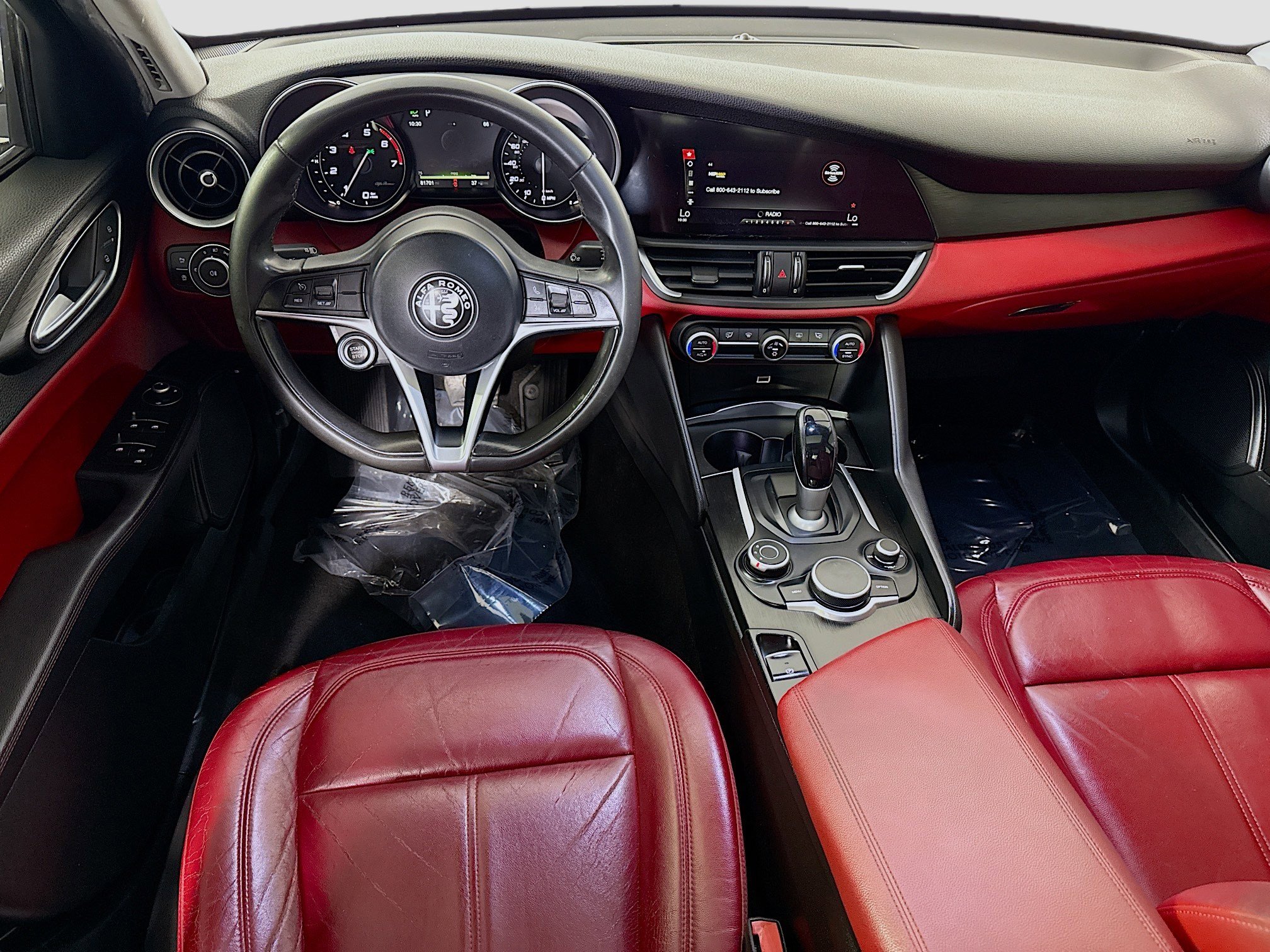 Used 2017 Alfa Romeo Giulia Base image 17