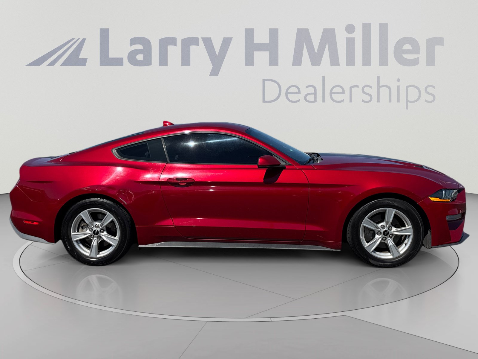 Used 2020 Ford Mustang Coupe RWD image 6