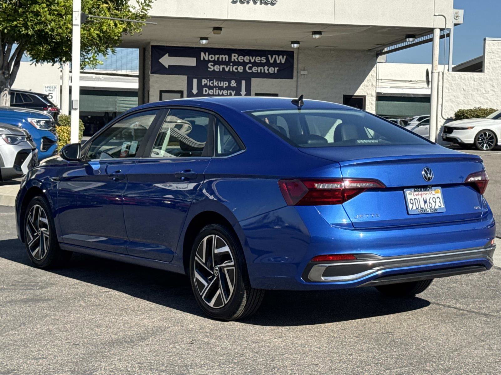 Certified 2022 Volkswagen Jetta SEL image 3