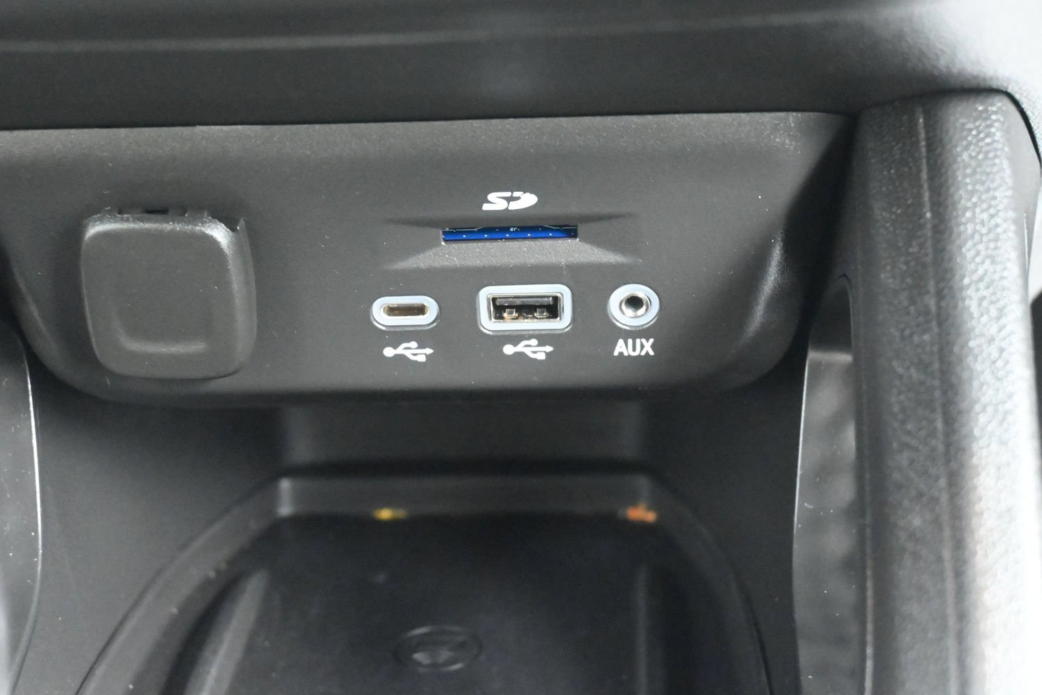 Used 2023 Chevrolet TrailBlazer ACTIV w/ Technology Package AWD/4WD image 31