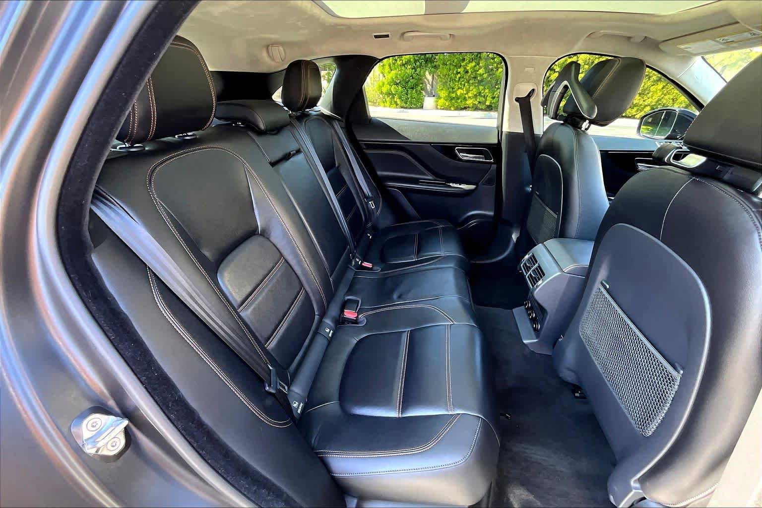 Used 2020 Jaguar F-PACE Prestige image 19