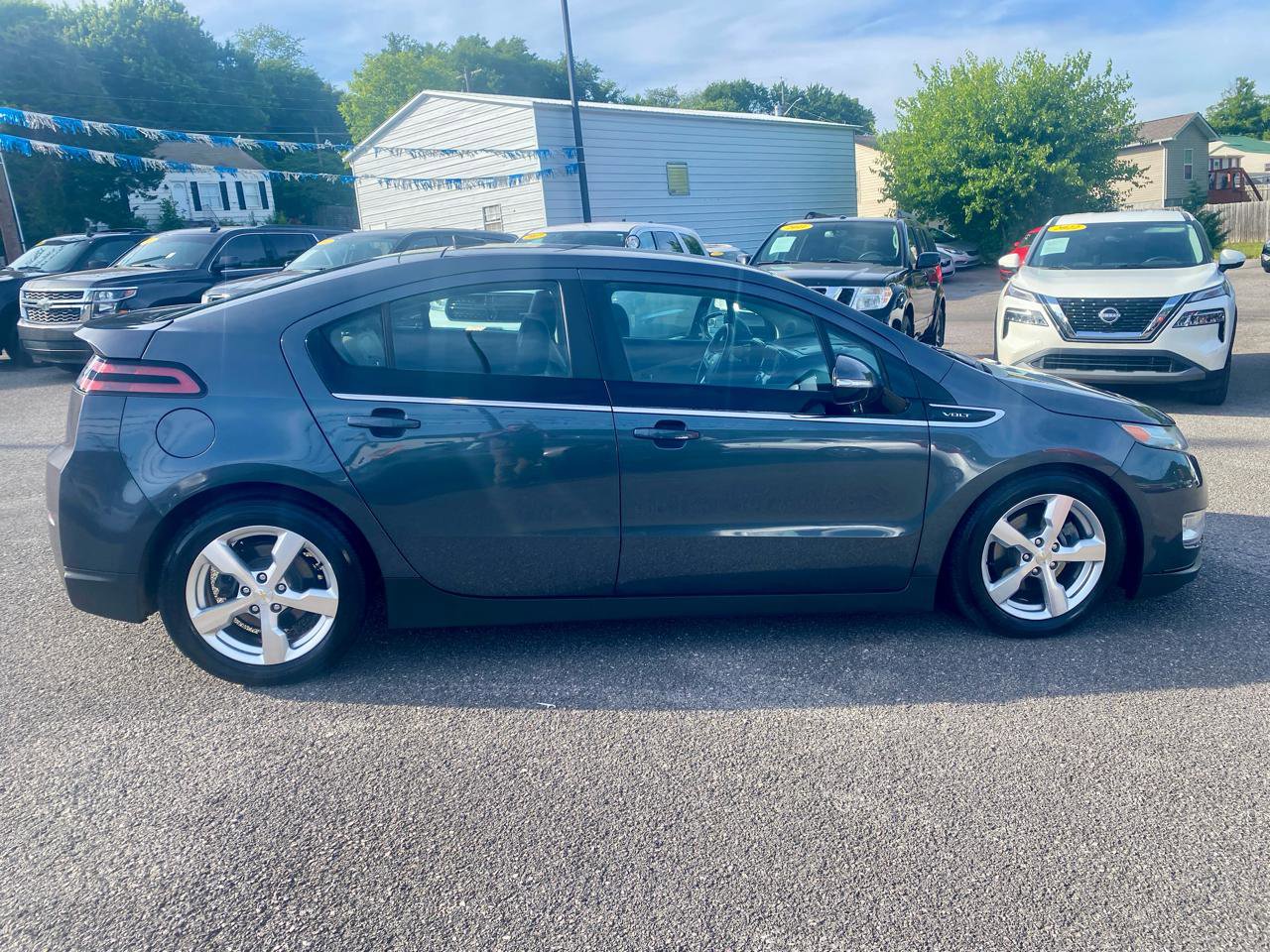 Used 2011 Chevrolet Volt Premium w/ Premium Trim Package FWD image 7