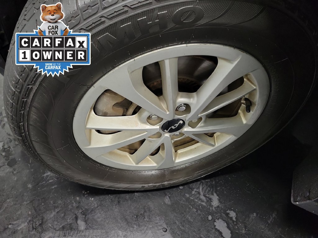 Used 2022 Kia Carnival LX FWD image 13