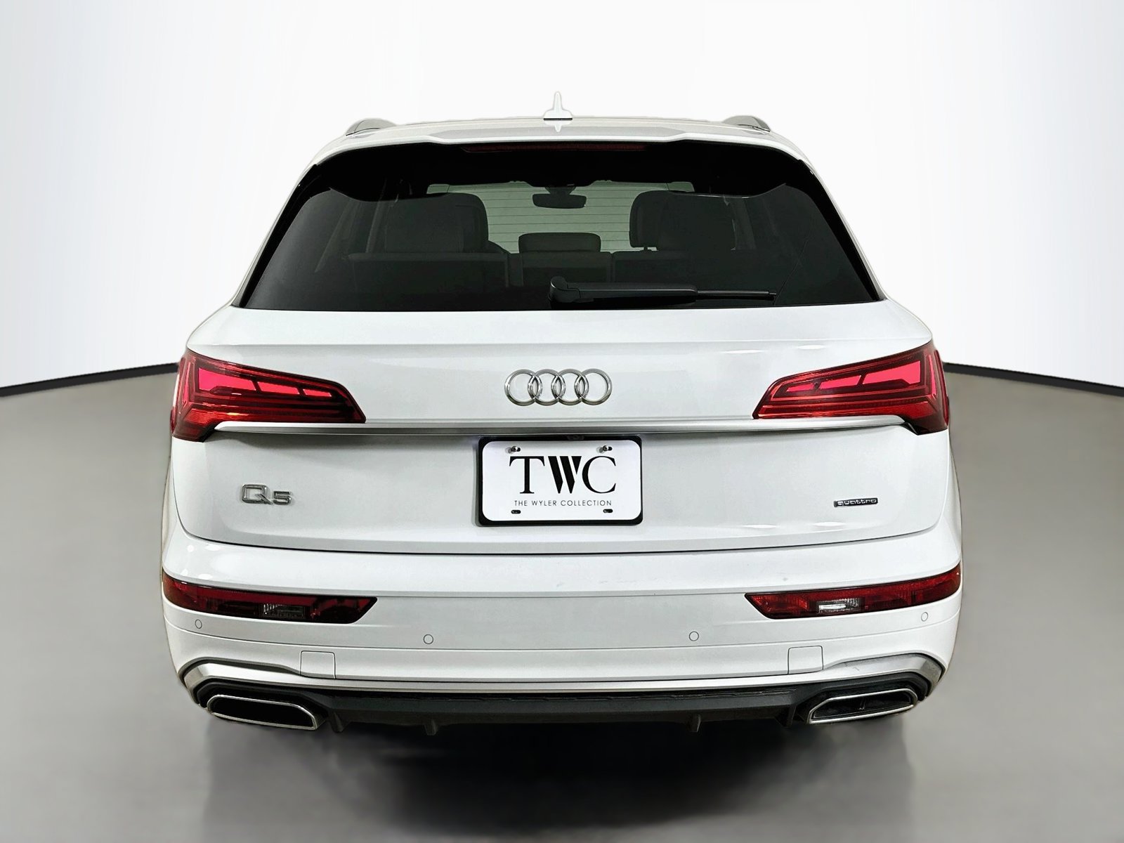 Used 2023 Audi Q5 2.0T Premium Plus w/ Premium Plus Package AWD/4WD image 6