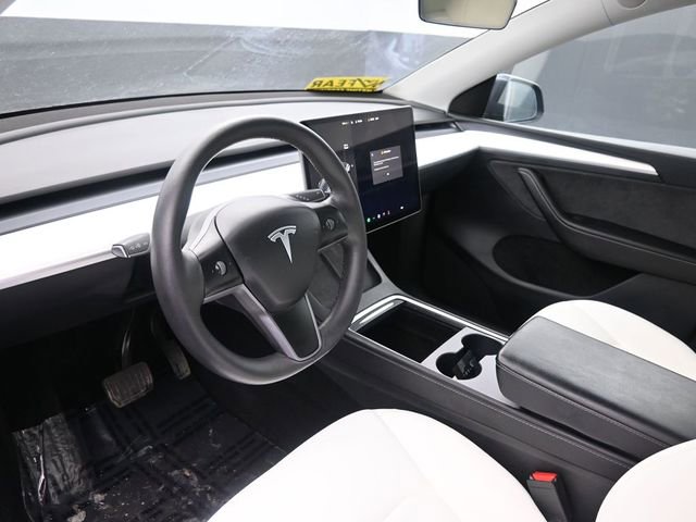 Used 2023 Tesla Model Y Long Range image 21