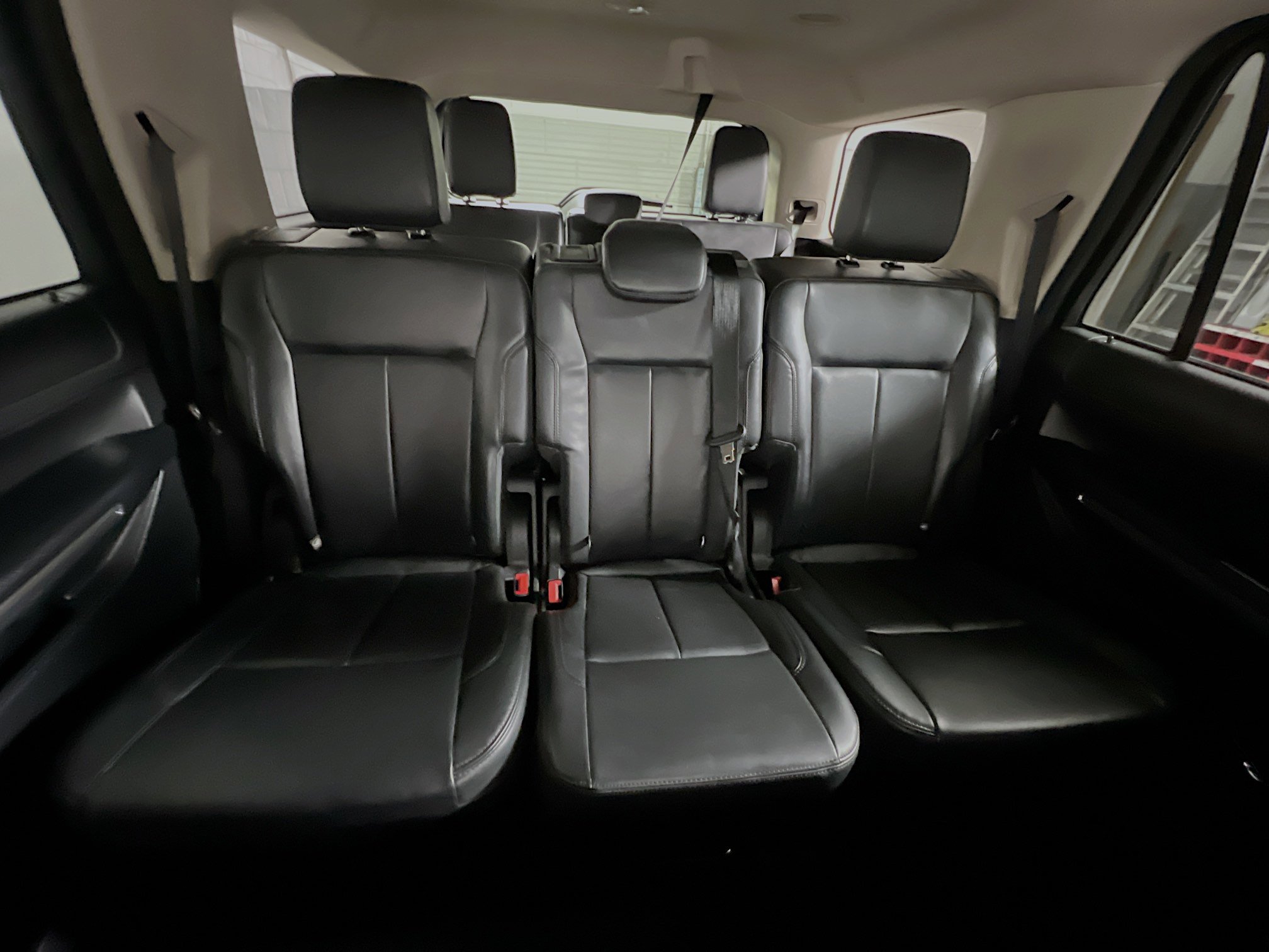 Used 2024 Ford Expedition XLT image 33