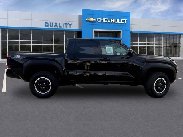 Used 2025 Toyota Tacoma TRD Off-Road w/ TRD Off Road Upgrade Package AWD/4WD image 8