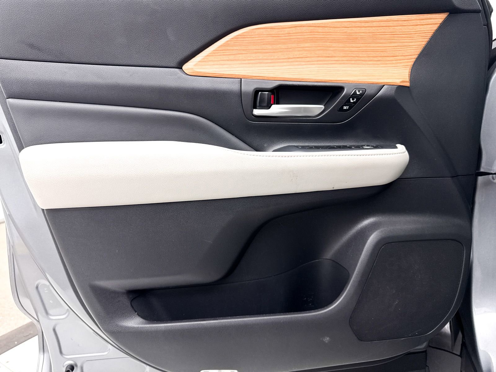 Used 2025 Toyota Grand Highlander FWD image 31