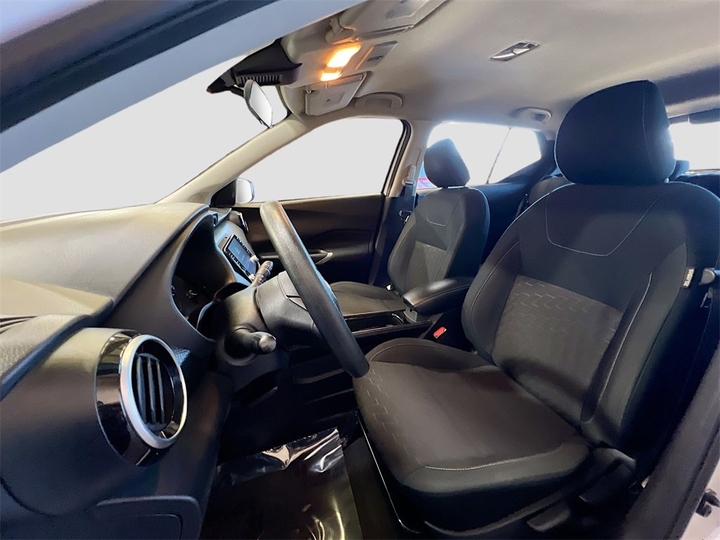 Used 2024 Nissan Kicks SV image 18