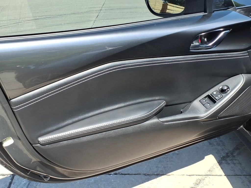 Used 2022 MAZDA MX-5 Miata RF Grand Touring RWD image 20